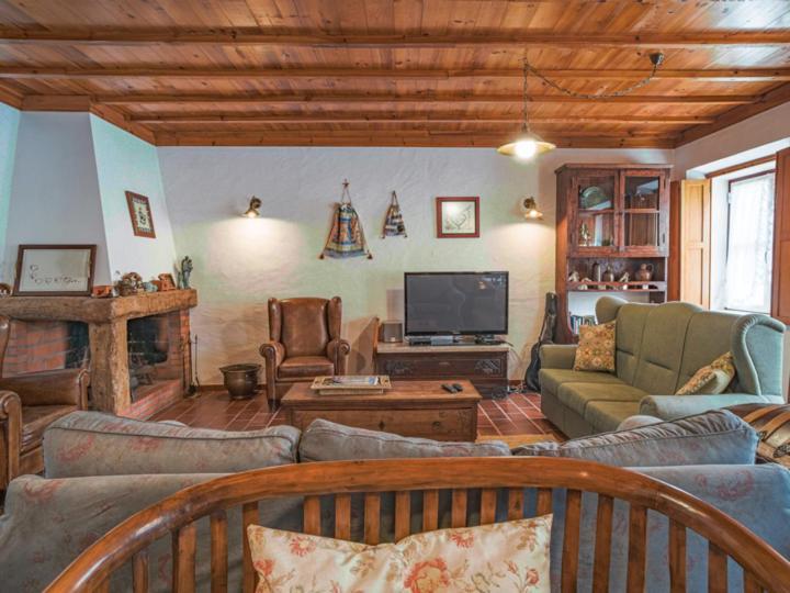 Casa Adega Do Mosteiro - Turismo Rural กัลดัส ดา ไฮน์ญา ภายนอก รูปภาพ